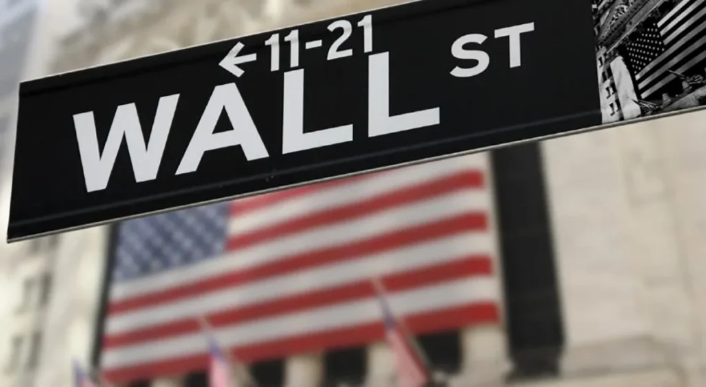 Patient investors who develop a long-term strategy for success can benefit from the magic of compound interest.